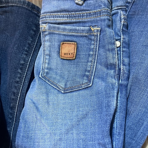 Hudson, Gap, Roxy Lot of 3 Toddlers Skinny Jeans sz 4T - Picture 3 of 11